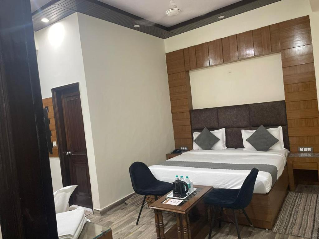 Hotel Radiance Delhi  Extérieur photo