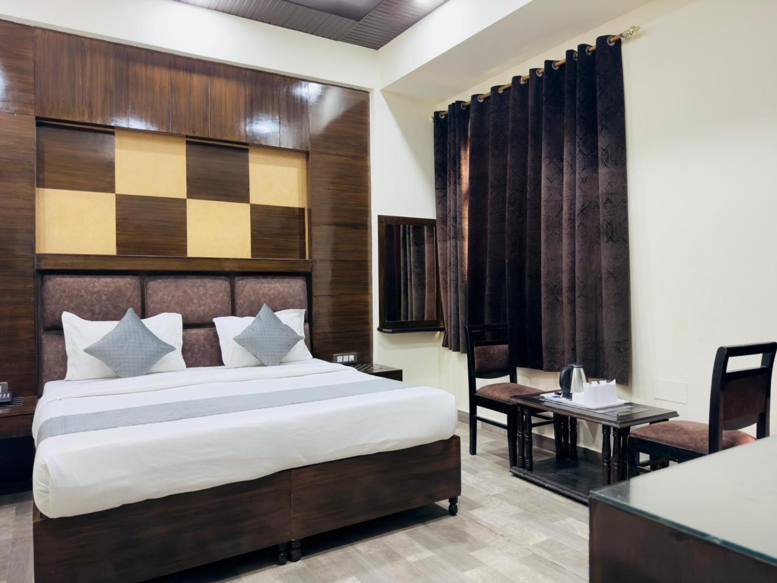 Hotel Radiance Delhi  Extérieur photo