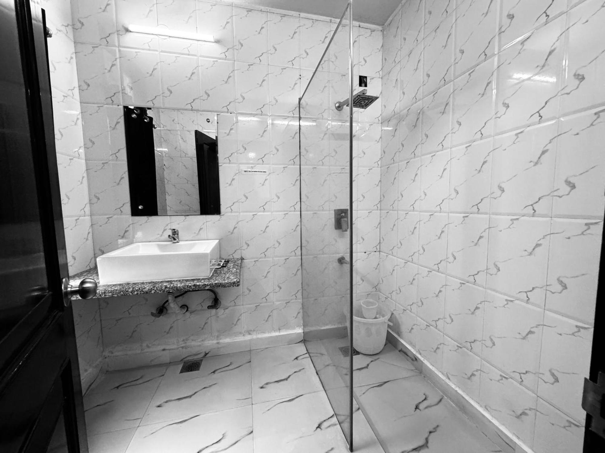 Hotel Radiance Delhi  Extérieur photo
