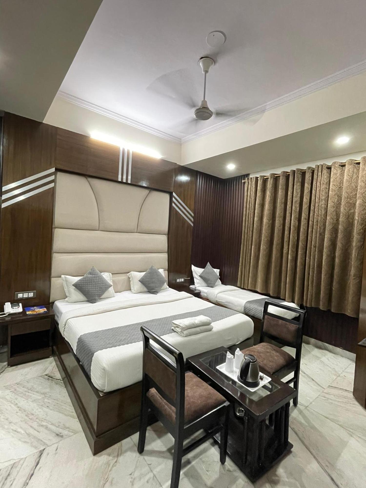 Hotel Radiance Delhi  Extérieur photo